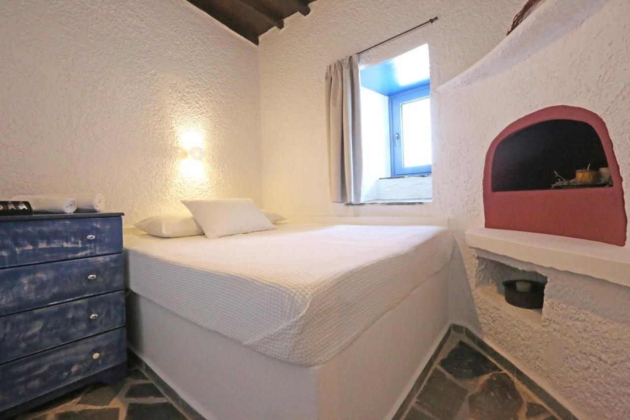 Le Petit Chateau Ano Syros Exterior photo