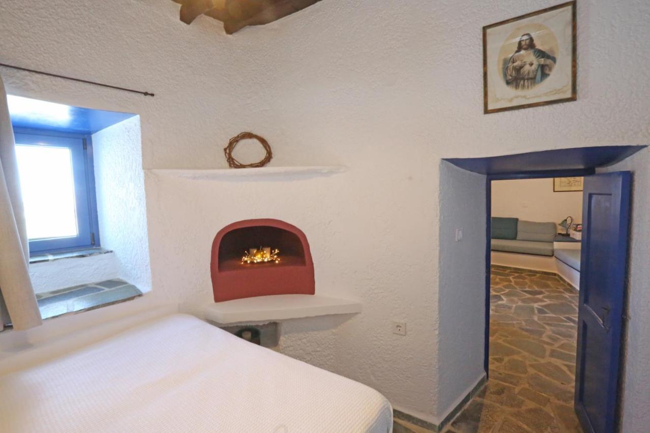 Le Petit Chateau Ano Syros Exterior photo