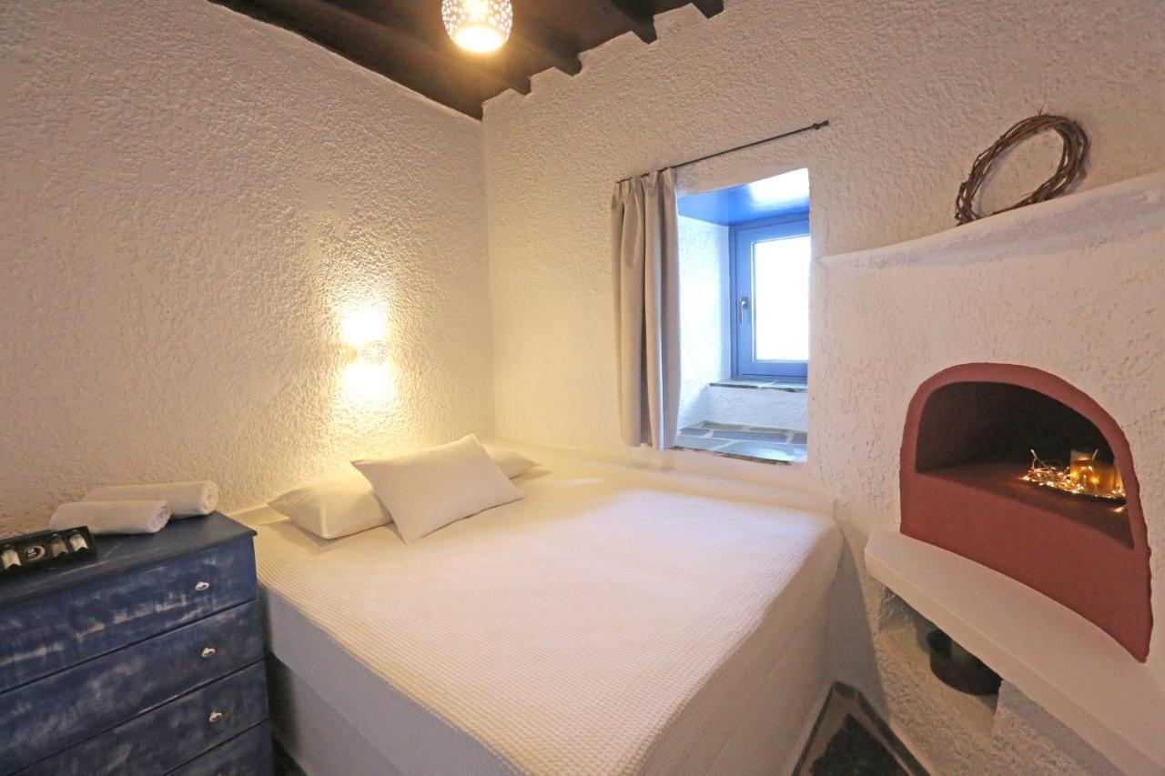 Le Petit Chateau Ano Syros Exterior photo